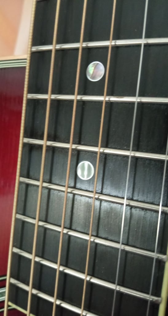 Yamaha LS16 all solid woods acoustic guitar with case. Like new. PX welcome.