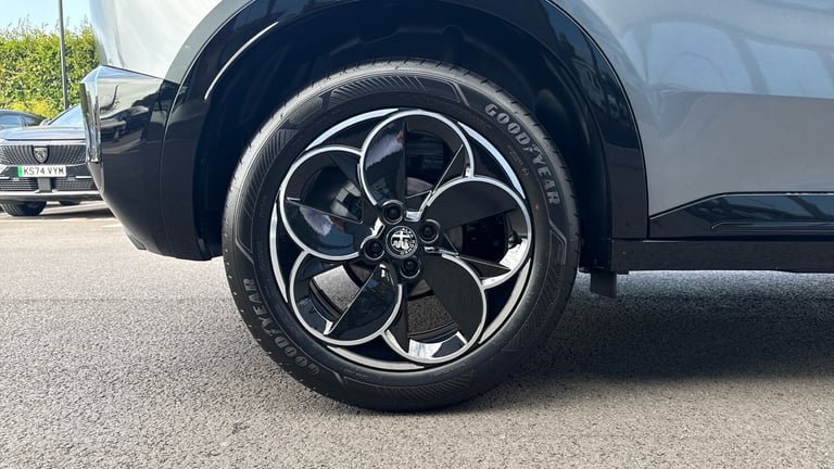 2025 Alfa Romeo Junior 1.2 MHEV Ibrida SUV 5dr Petrol Hybrid e-DCT Euro 6 (s/s) (136 ps) SUV Hybr...