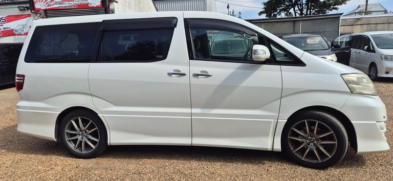 TOYOTA ALPHARD 2 BERTH CAMPERVAN WITH REAR CONVERSION AND FRIDGE