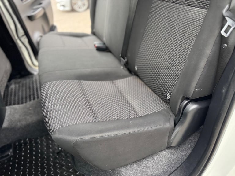 2019 Toyota Hilux Active D/Cab Pick Up 2.4 D-4D PICK UP DIESEL Manual