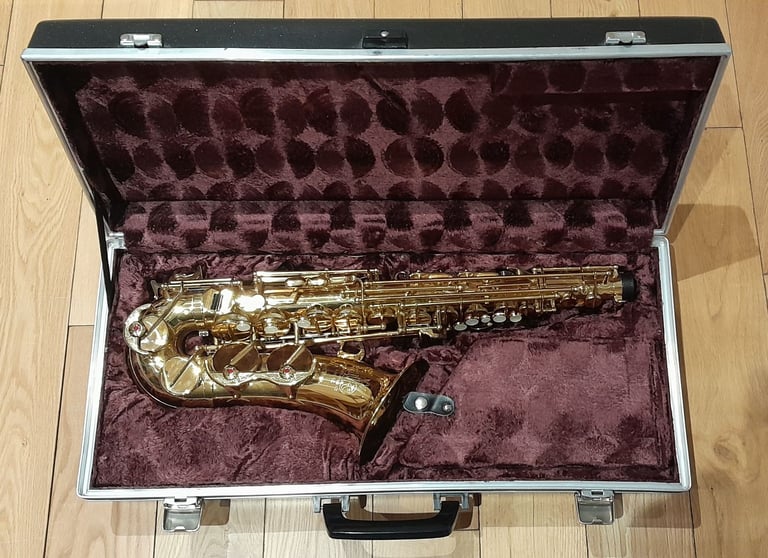 SAXOPHONE Amati Kraslice AAS 32