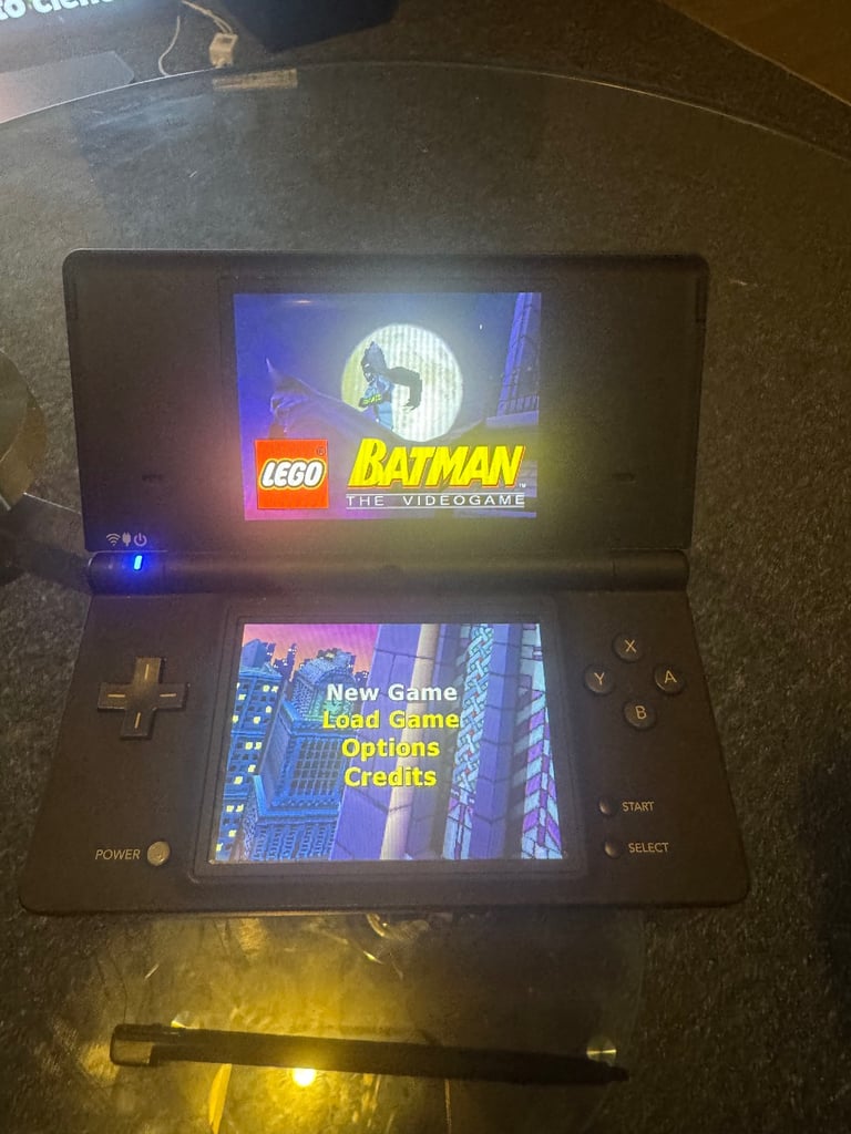 Great condition Nintendo DSI with 4 games, case and original stylus!