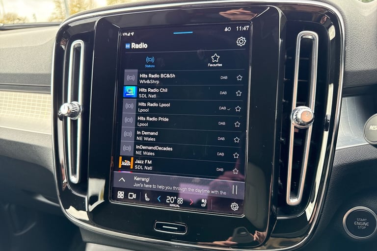 2023 Volvo XC40 2.0 B3 MHEV Plus DCT Auto Euro 6 (s/s) 5dr SUV PETROL Automatic