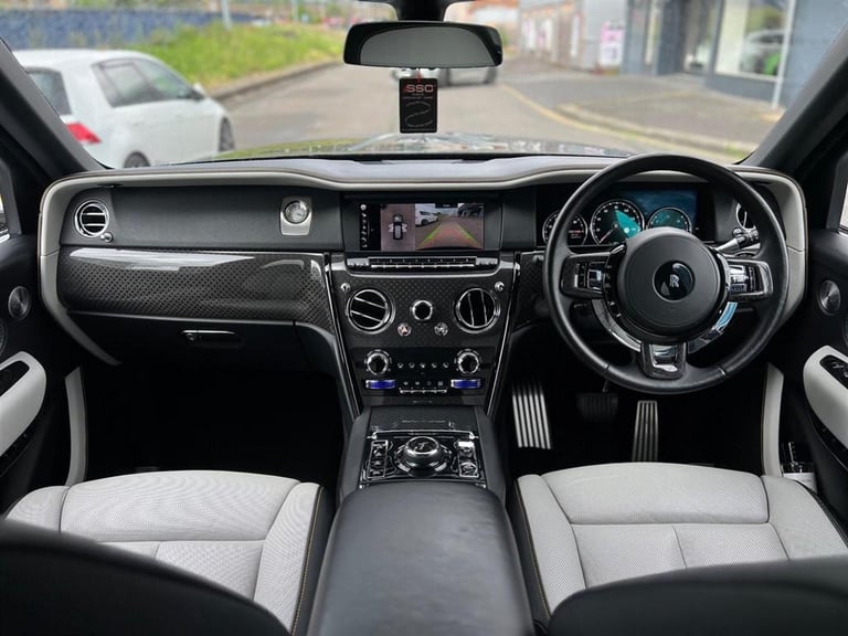 ROLLS ROYCE CULLINAN BLACK BADGE AUTO