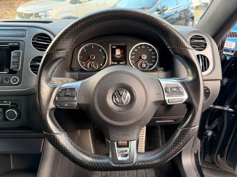 2015 Volkswagen Tiguan R LINE TDI BLUEMOTION TECH 4MOTION DSG Estate Diesel Automatic