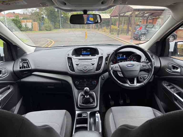 FORD KUGA ZETEC 2.0 TDCI 2017 FACELIFT ULEZ FREE DRIVES PERFECT 