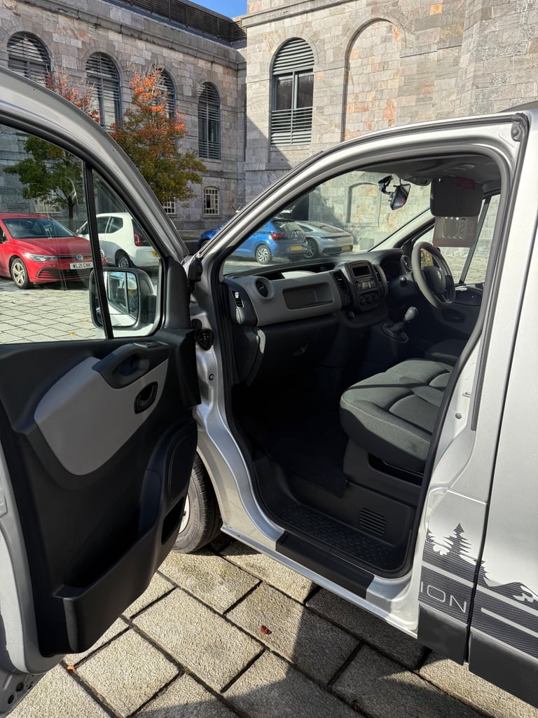 Renault, TRAFIC, Panel Van, 2015, Manual, 1598 (cc)