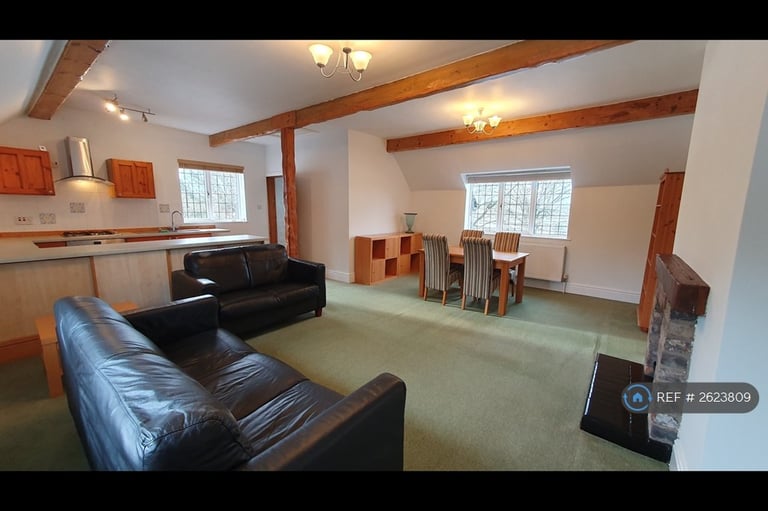 1 bedroom flat in Caverswall Road, Stoke-On-Trent, ST11 (1 bed) (#2623809)