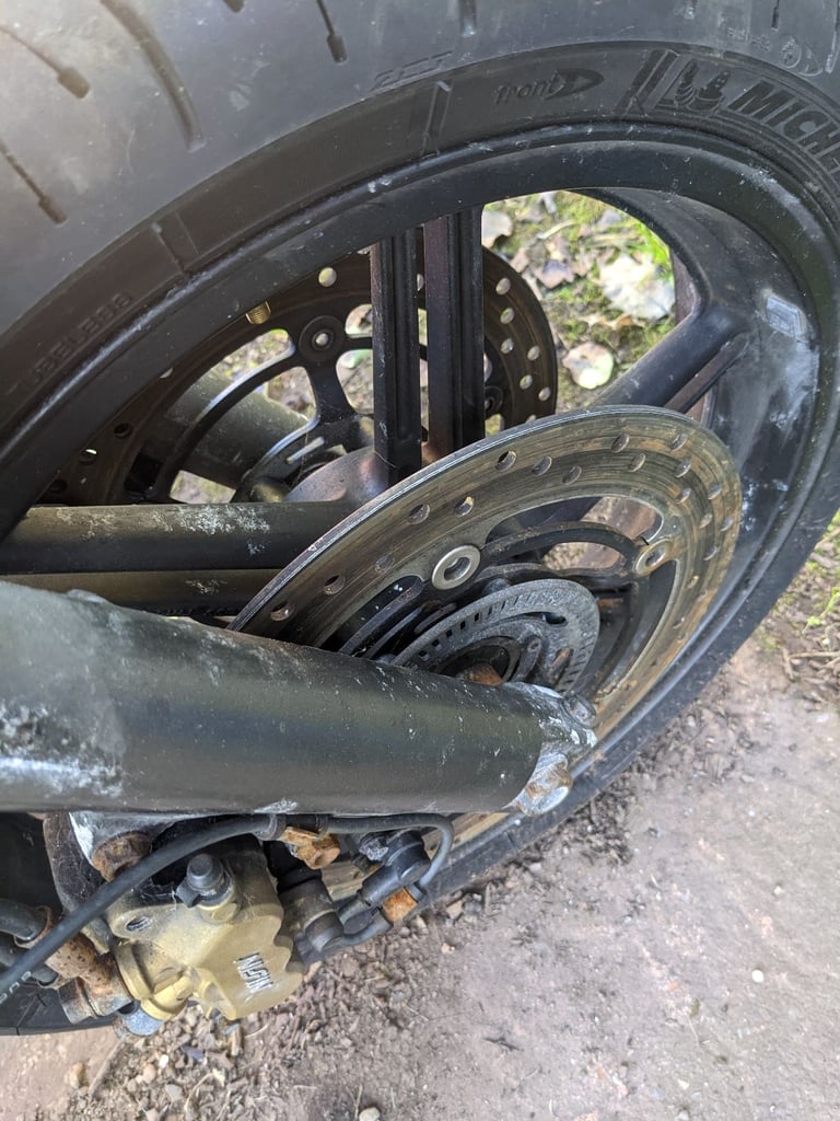 Breaking 2010 honda cbf1000