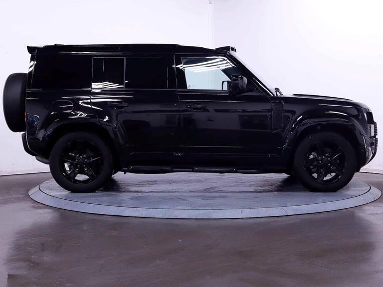 2023 Land Rover Defender 110 3.0 D250 MHEV SE Hard Top SUV 5dr Diesel Auto 4WD MWB Euro 6 (s/s) (...