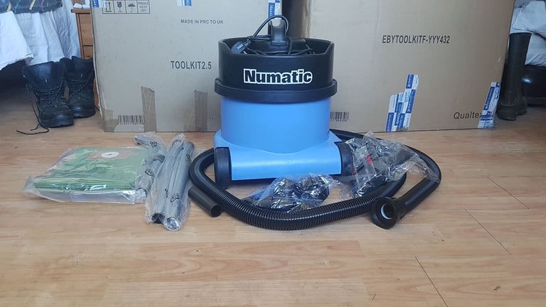 henry numatic nvh 200-2 Corded Cylinder Vacuum 1 speed new 3 Metre Hose new Brushes n