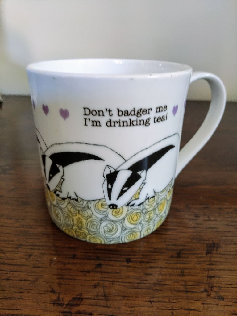 MUGS, JUGS, CRUET SET, & PLATES