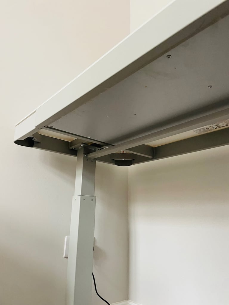Tresanti Adjustable Height Office Desk
