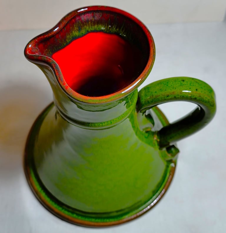 JUG STUDIO POTTERY GLOSS GREEN 