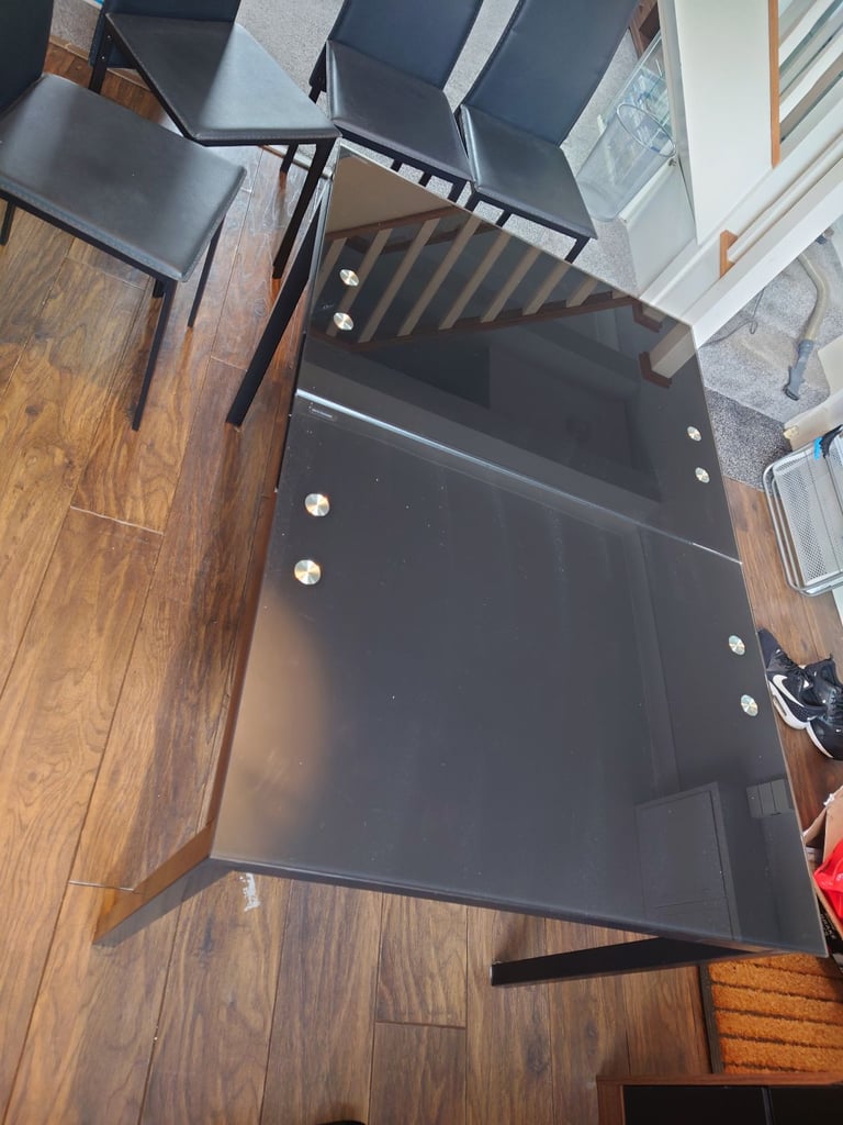 Argos Lido 4 Seater Extendable Glass Table