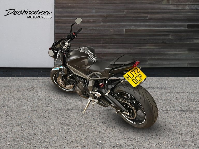 2022 Triumph Street Triple 765 R LOW STANDARD COLOUR Petrol black Manual