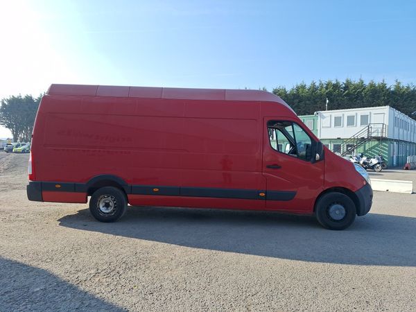 Man and van removal services collections deliveries 24/7 nationwide and any EU countries Darlington 