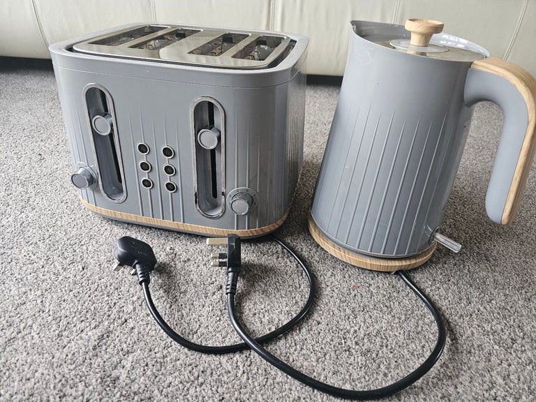 Grey kettle and toaster set