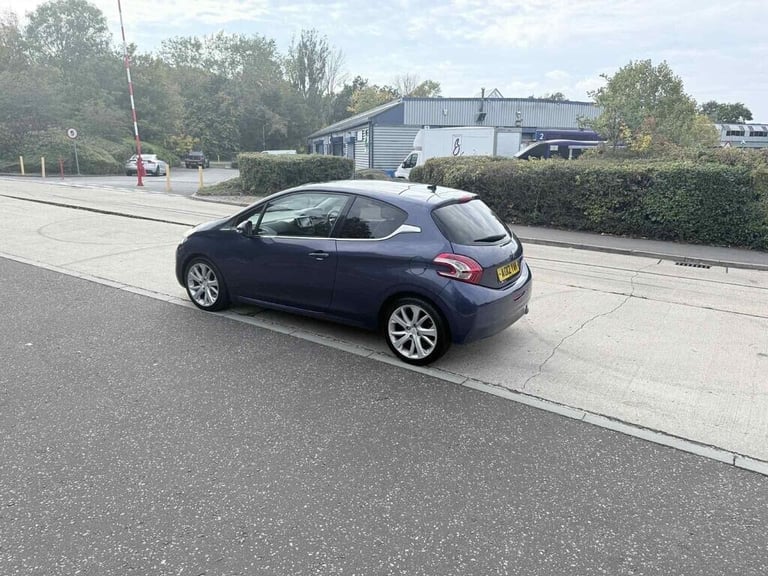 2012 Peugeot 208 1.6 e-HDi 115 Feline 3dr HATCHBACK Diesel Manual