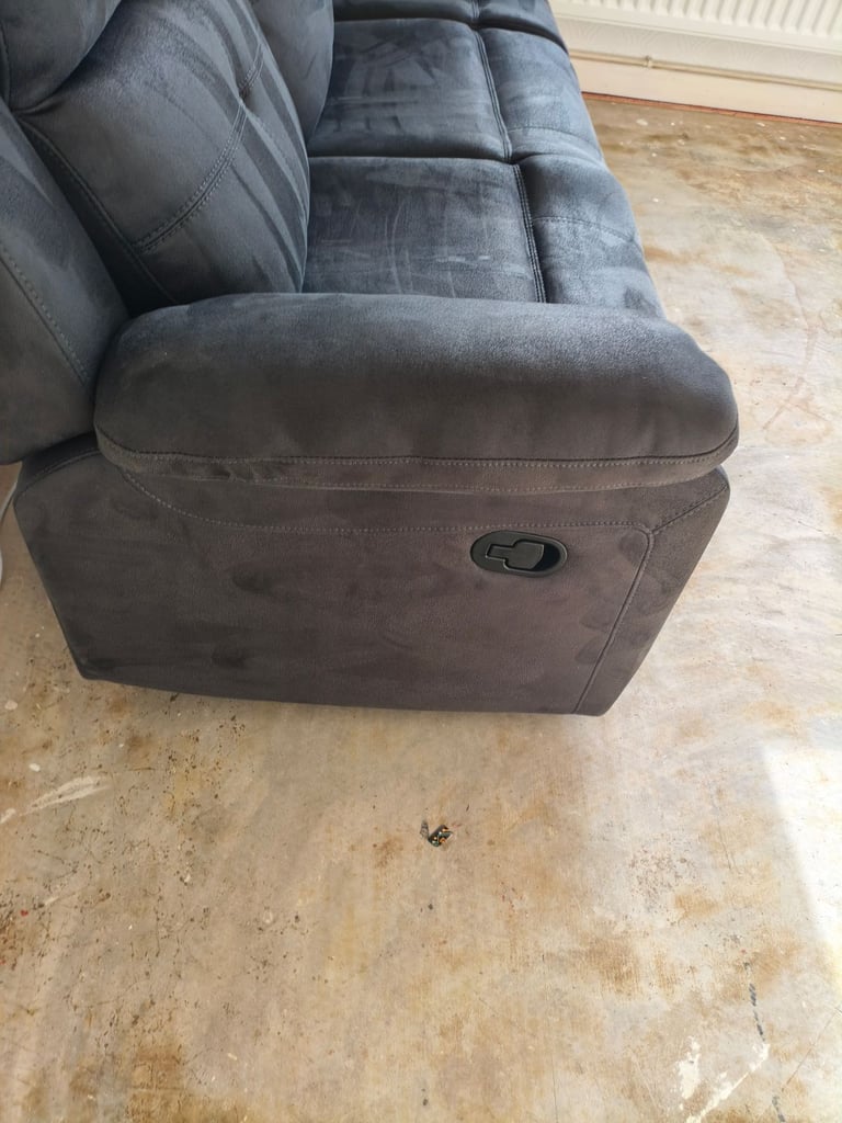 image for Grey Recliner Sofa 