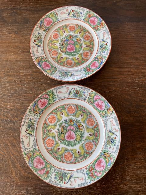 2 x Vintage Hand Painted Famille Rose Medallion Chinese Plates