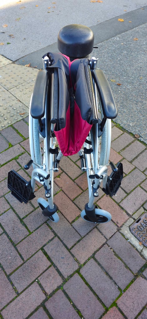Wheel chair self propelled g lite pro 