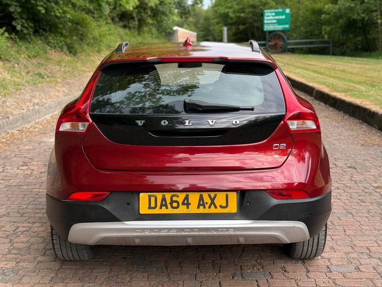 2014 Volvo V40 Cross Country 1.6 D2 Lux Powershift Euro 5 (s/s) 5dr HATCHBACK Diesel Automatic