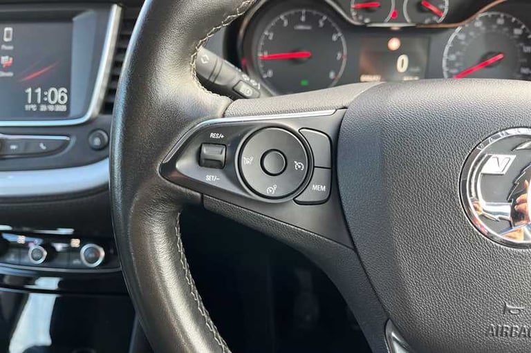 2019 Vauxhall Grandland X 1.2 Turbo SE 5dr HATCHBACK PETROL Manual