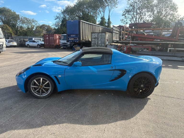 2002 Lotus Elise Elise 2dr CONVERTIBLE Petrol Manual