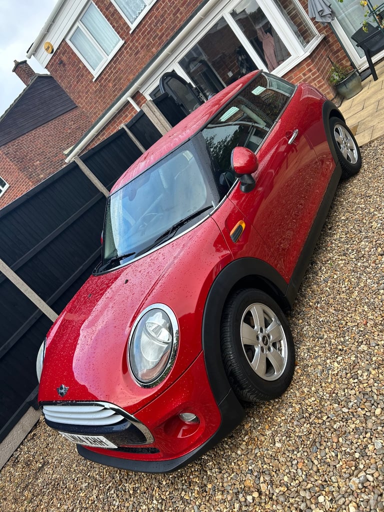image for Low Milage Mini Cooper 3 door Hatchback, 2014, Manual, 1499cc petrol.