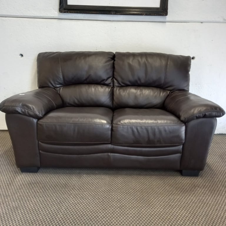 2 seater brown leather sofa in excellent condition, 138 cm l x 89 cm d