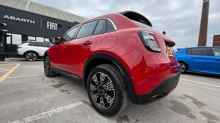 2025 Fiat 600 1.2 MHEV SUV 5dr Petrol Hybrid e-DCT Euro 6 (s/s) (100 ps) SUV Hybrid Automatic