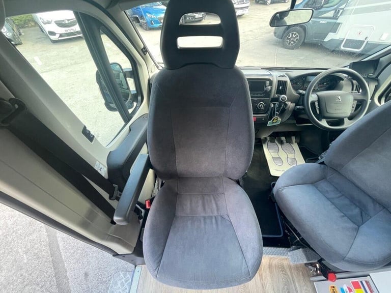 Ventura VR2000 4 Berth 5 Belt Rock n Roll Bed Camper Van 