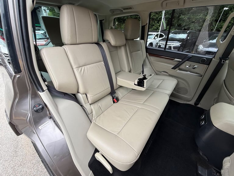 2013 Mitsubishi Shogun 3.2 DI-DC [197] SG3 5dr Auto ESTATE DIESEL Automatic