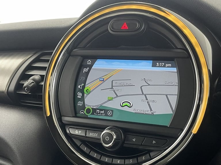 2019 MINI Hatch 1.5 Cooper Exclusive Hatchback 3dr Petrol Manual Euro 6 (s/s) (136 ps) Hatchback ...