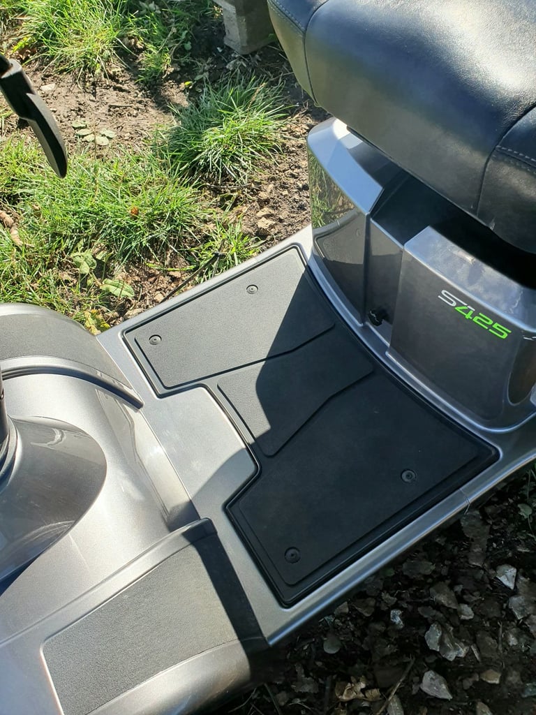 Sterling S425 8mph Mobility Scooter 