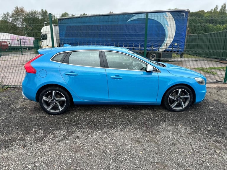 2014 Volvo V40 2.0 D3 R-Design Euro 5 (s/s) 5dr HATCHBACK Diesel Manual