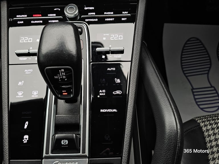 2019 Porsche Cayenne 3.0 V6 E-Hybrid 14.1kWh TiptronicS 4WD Euro 6 (s/s) 5dr (3.6kW Charger) ESTA...