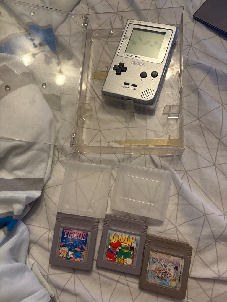Gameboy Pocket + 3 games