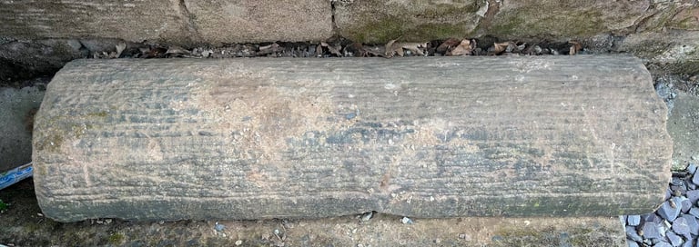 Sandstone 1/2 round/moon coping stones