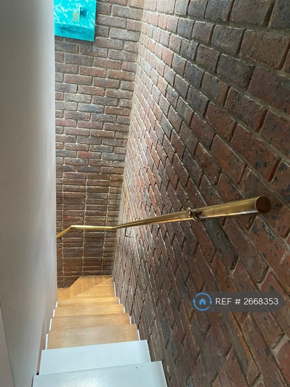 1 bedroom house in Maryland Road, London, N22 (1 bed) (#2668353)
