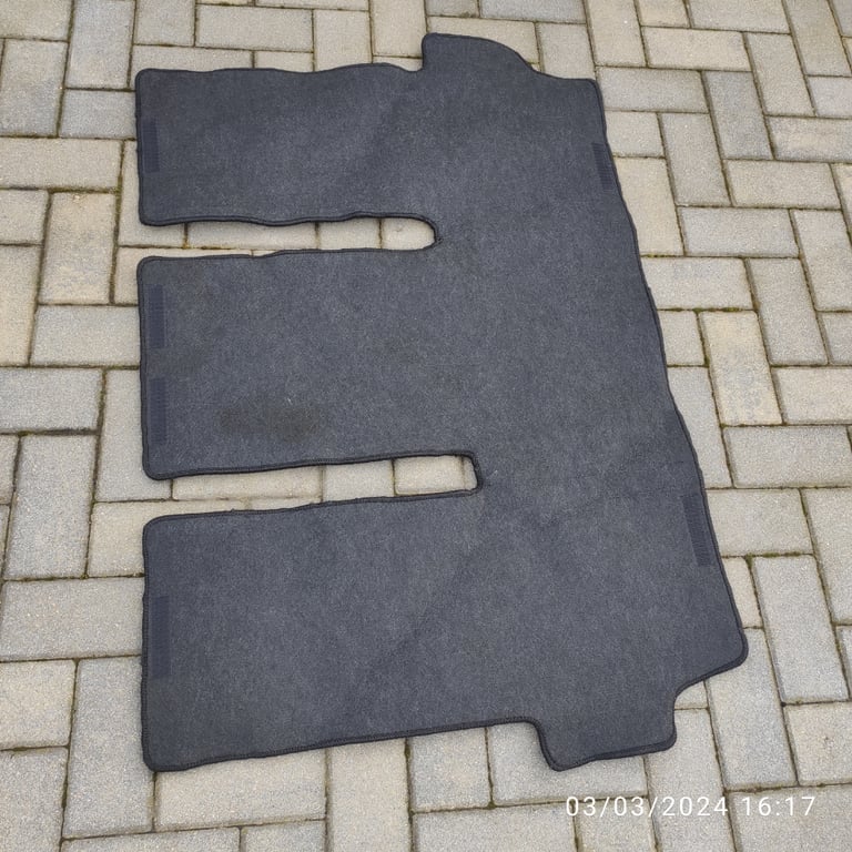 NISSAN ELGRAND E52 PE52 PLUSH BLACK CARPET CARPETS FULL ORIGINAL SET 