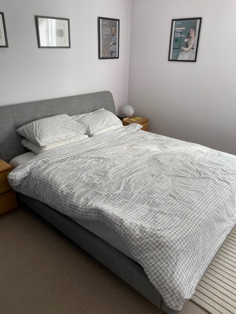 LIKE NEW: Superking Simba Orion bed + Emma Mattress (available separately)