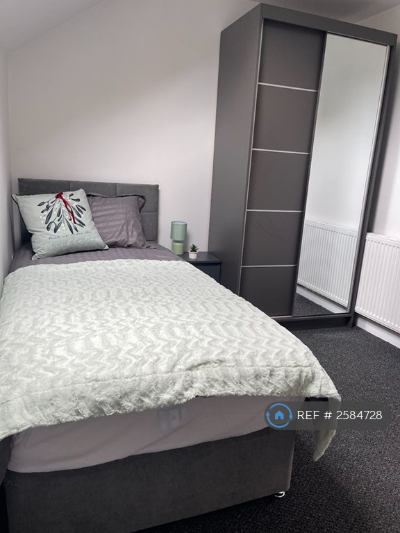 1 bedroom in Wellington Street, Kettering, NN16 (#2584728)