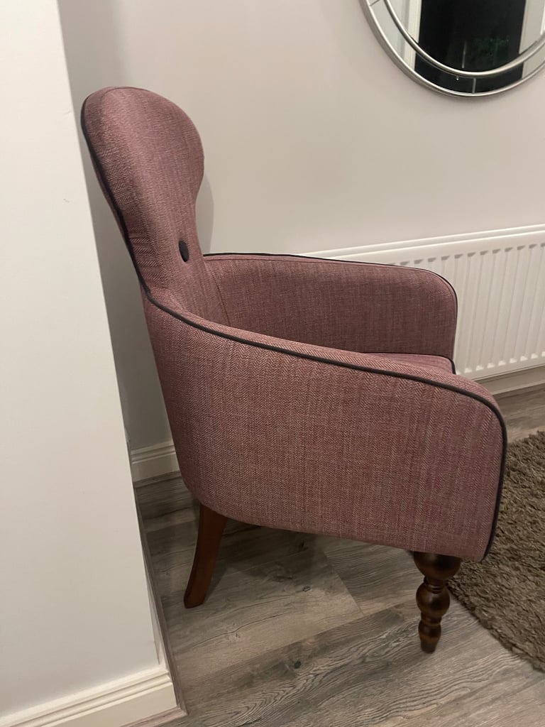 Stunning large lilac purple herringbone chair NEW