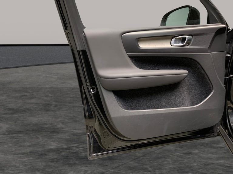 2020 Volvo XC40 2.0 T5 Inscription SUV 5dr Petrol Auto AWD Euro 6 (s/s) (247 ps) - INTELLIS Suv P...