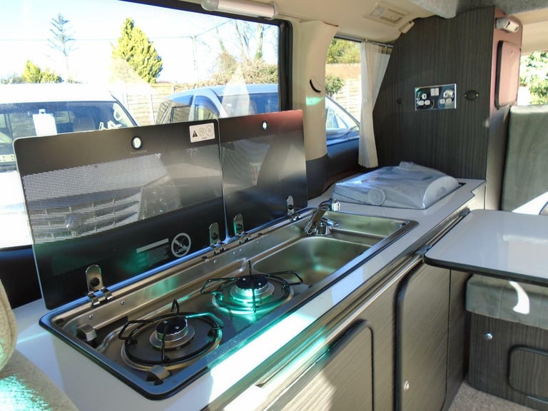 2007 TOYOTA ALPHARD CAMPER VAN ,MOTORHOME,~ NEW SIDE KITCHEN~~4 BERTH~ULEZ FREE