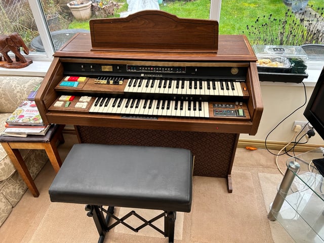 Hammond organ in New Inn Torfaen Gumtree