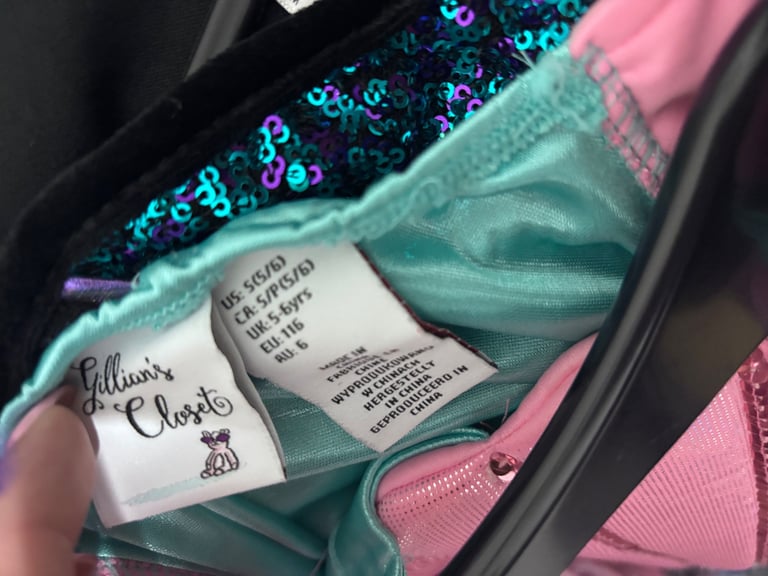 Kids costumes and accessories Age 3-6?