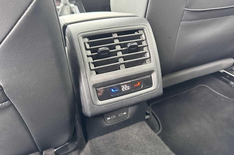 2024 Volkswagen Golf 1.5TSI 150PS Hatch Ã¢Â­ÂBlack Pack, Sunroof, DCC, Keyless, Winter Pack, To ...